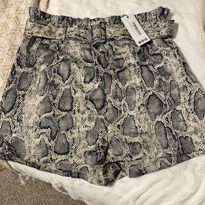 Boohoo Snake Satin Belted Shorts NWT